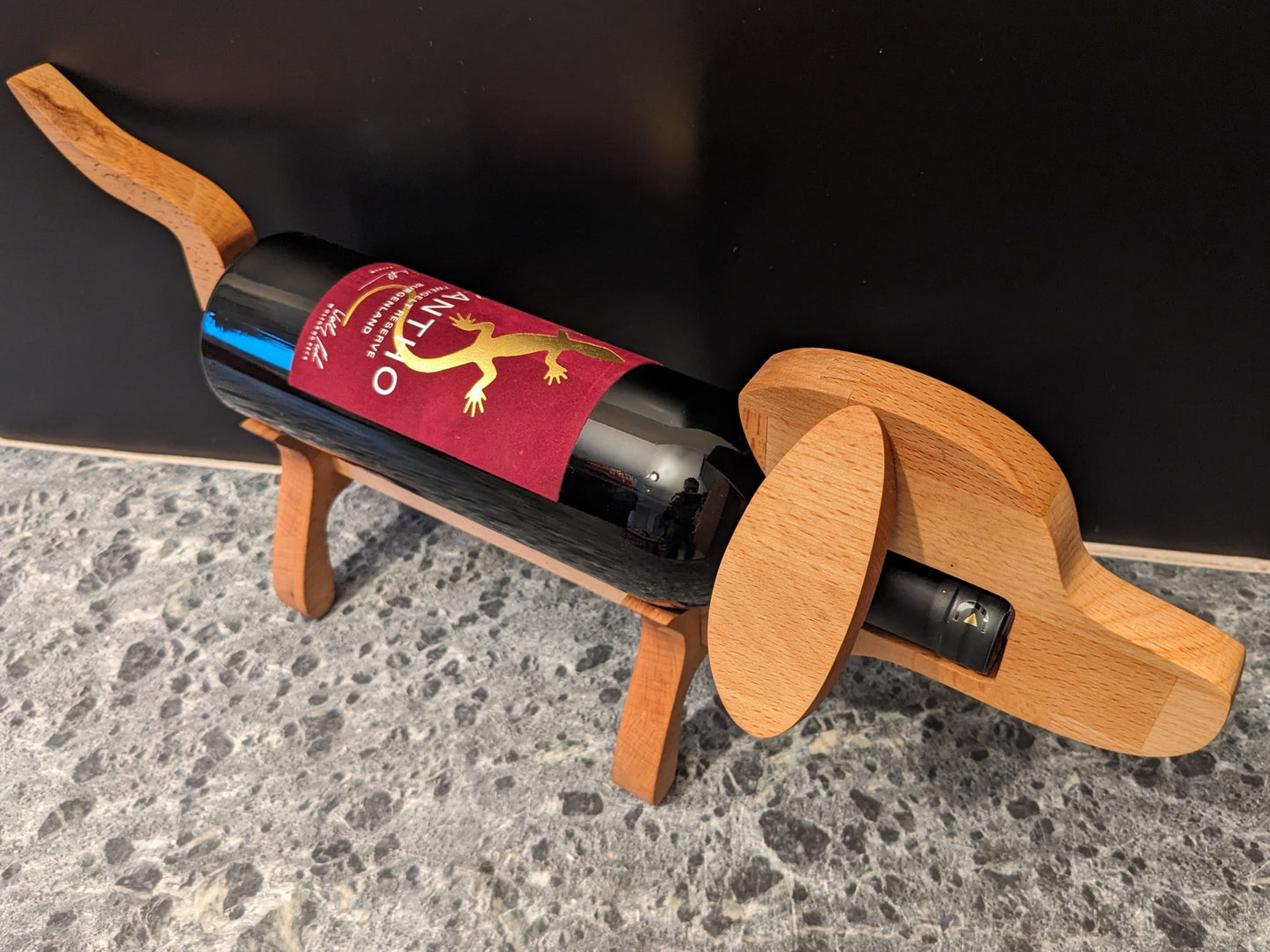 Hund Weinflaschenhalter Weinregal aus Buche Beagle Handarbeit