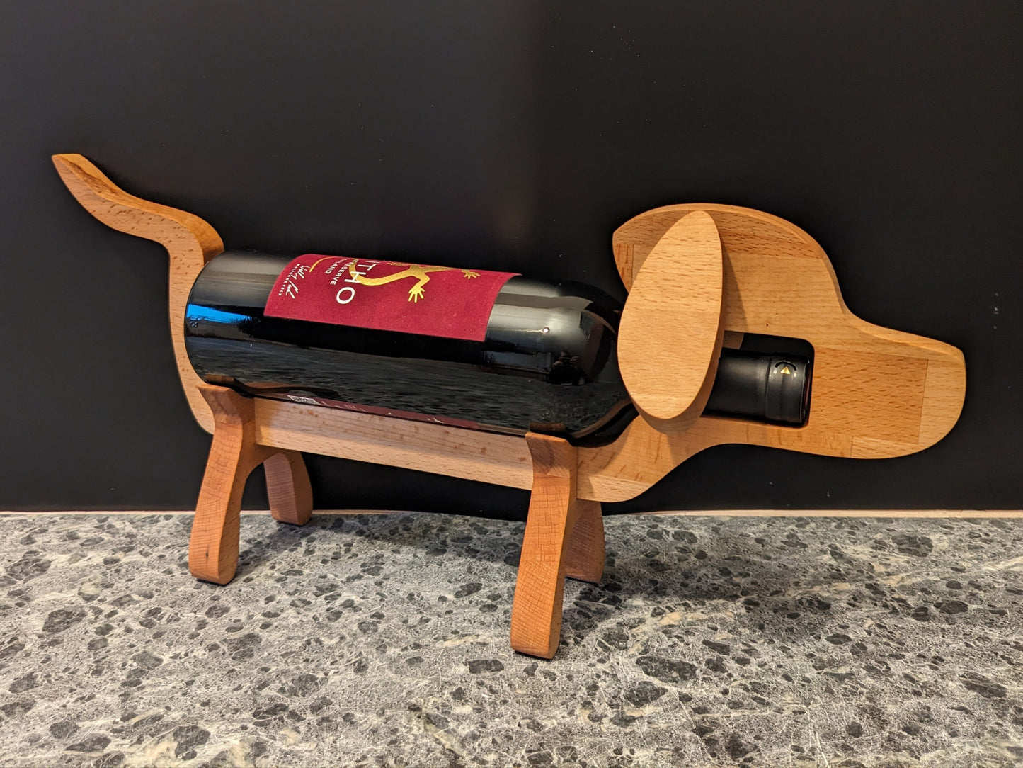 Hund Weinflaschenhalter Weinregal aus Buche Beagle Handarbeit